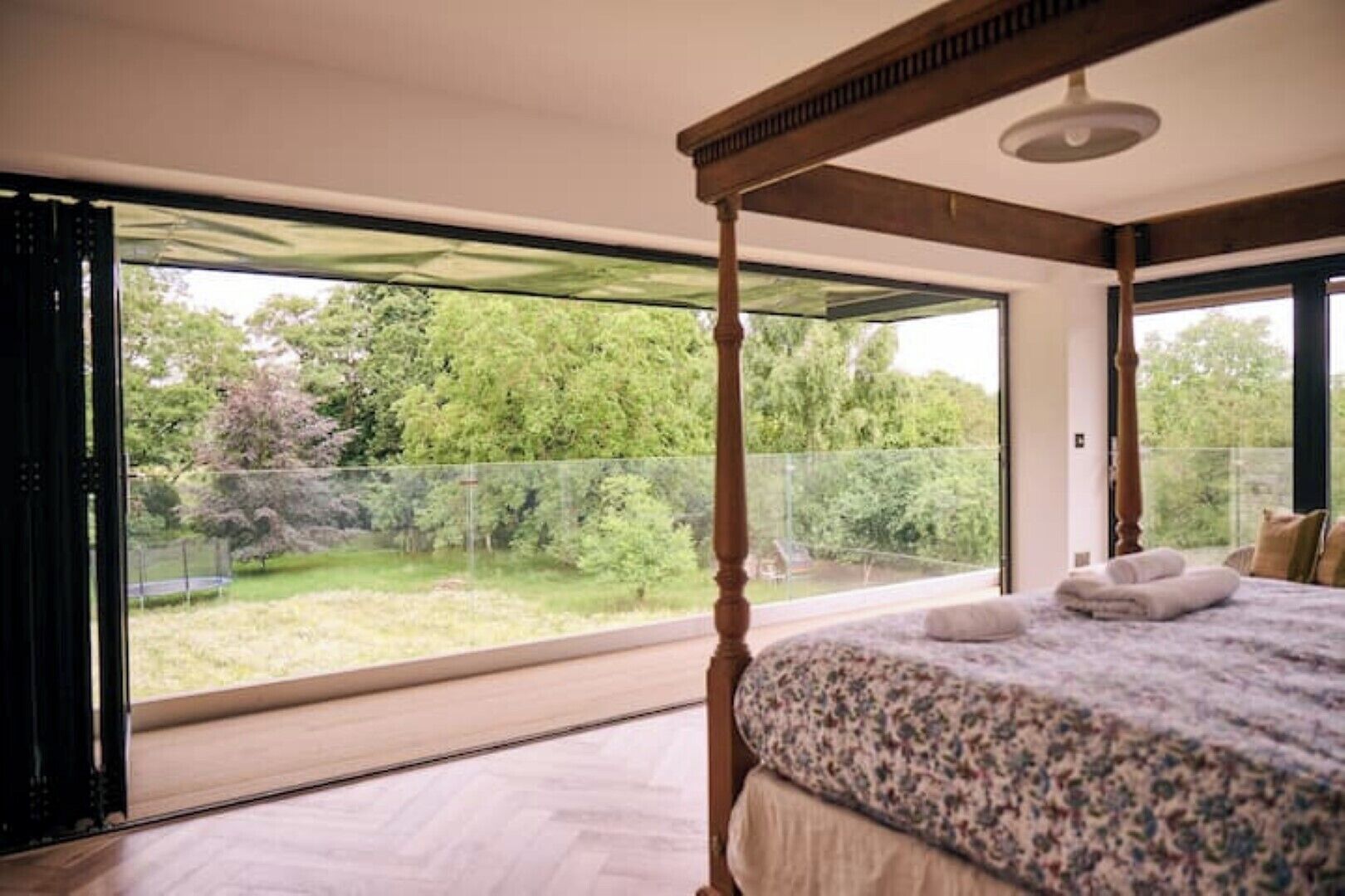 4 chambres, fer et planche à repasser, Wi-Fi gratuit, draps fournis