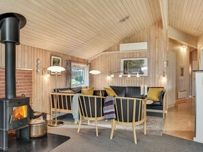 Interior - "Hjalmar" - 400m from the sea by Interhome (Millinge)