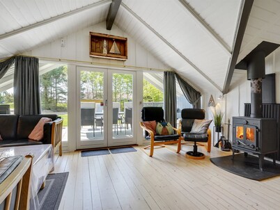 "Hjalmara" - 900m from the sea by Interhome