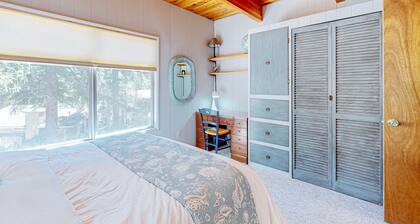 Hidden Oasis | Dog-friendly house in Manzanita with 3 decks, walk to the beach