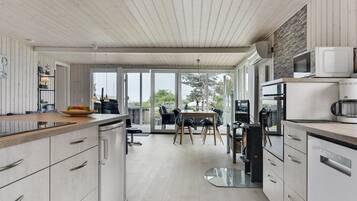 Réfrigérateur, micro-ondes, four, lave-vaisselle