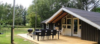 "Hildegarda" - 1km from the sea by Interhome