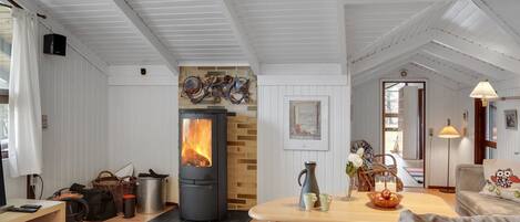 TV, peis og DVD-spiller