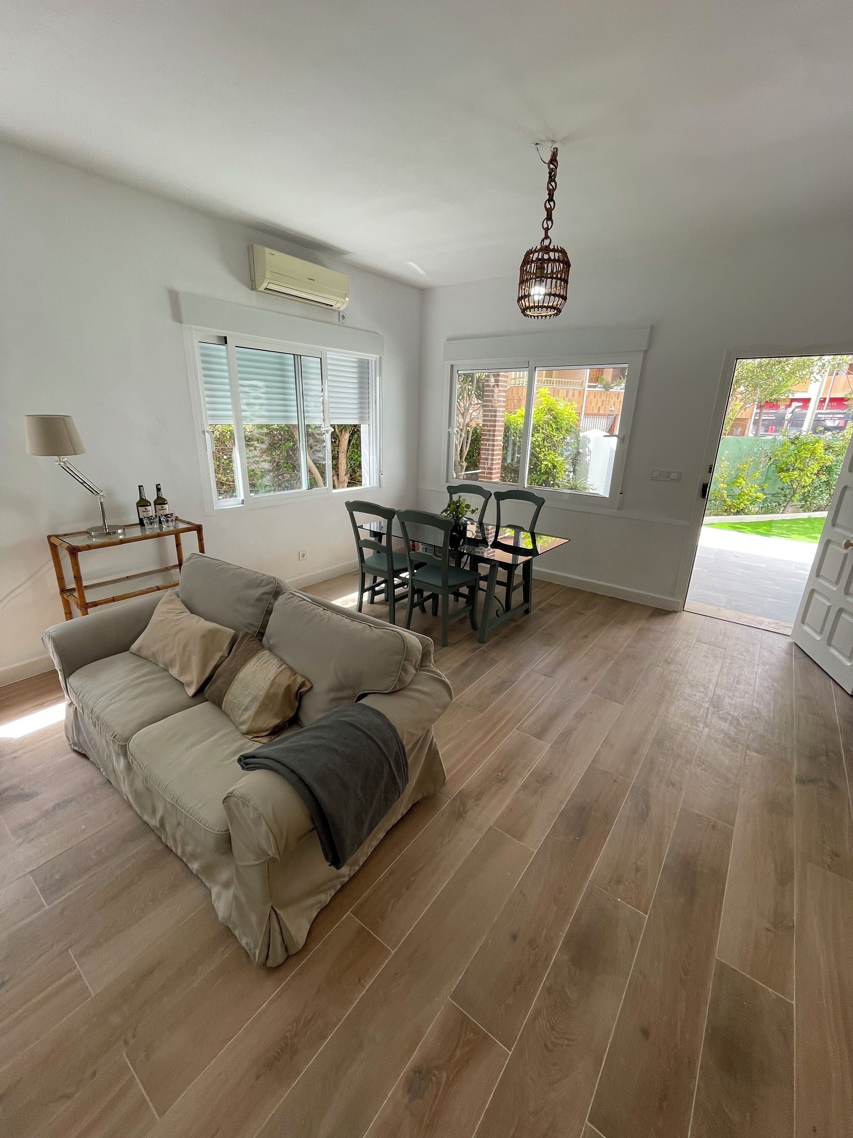 Télévision à écran plat