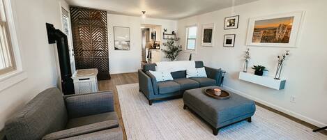 Televisor intel·ligent, llar de foc i reproductor de DVD