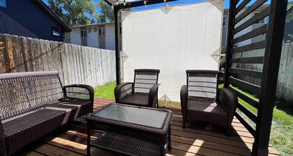 Modern Bungalow - Pet Friendly - Close to downtown