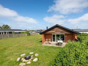 Outdoor dining - "Dværg" - 350m from the sea by Interhome (Ringkøbing)