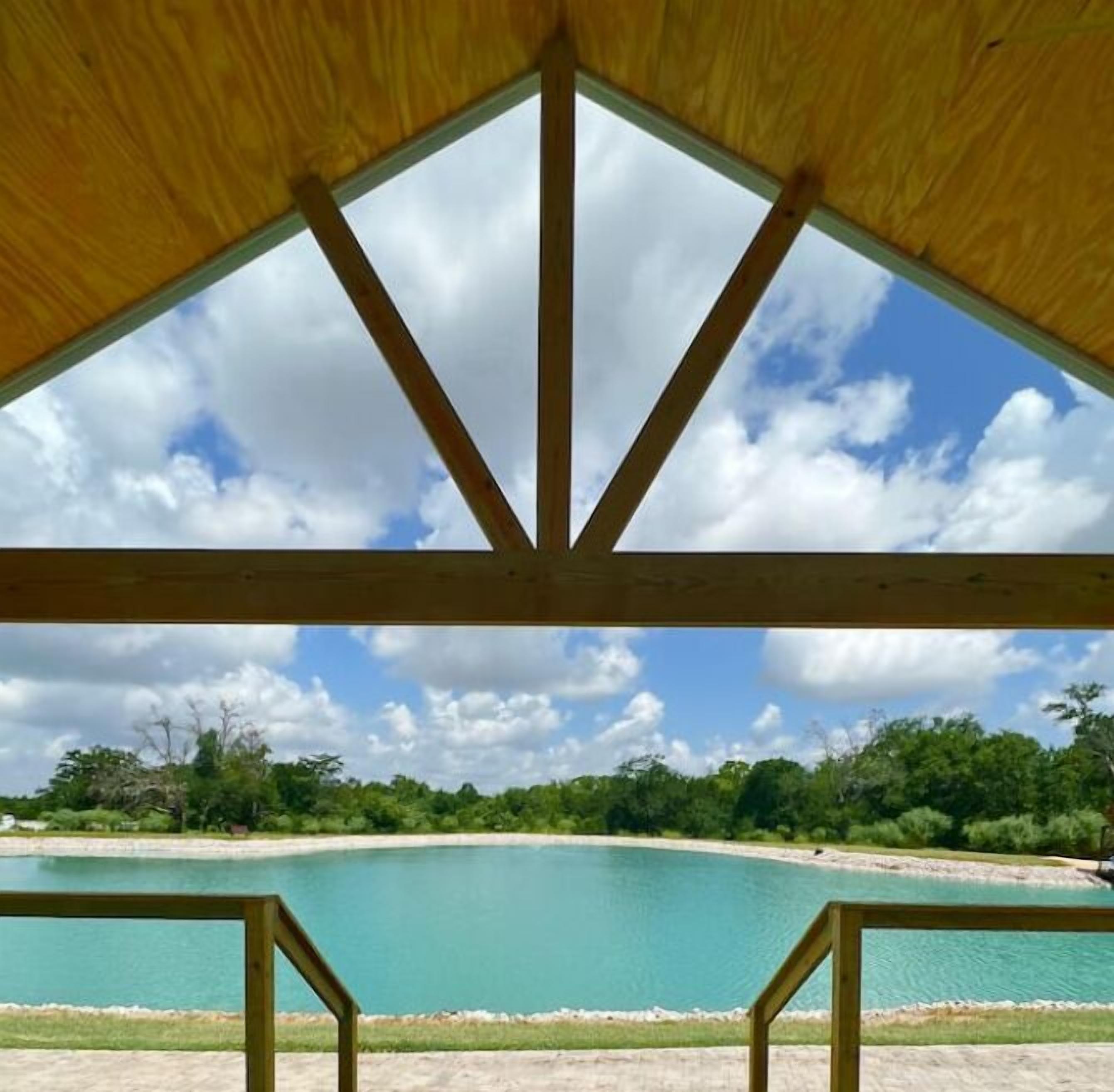 Peaceful 2 BR Stay on stunning farm near Round Top