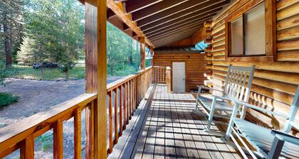 Woodland Chalet | Cabin in New Meadows with grill, deck, fireplace & W/D