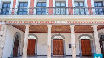 Basic Apartment | Exterior