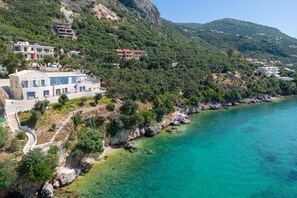 المنشأة من الخارج