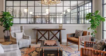 The Troubadour at Tapatio Springs Resort- Golf, Swimming Pool, Restaurant & Bar.