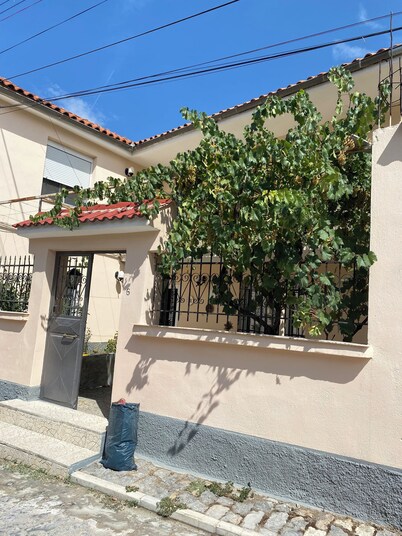 3 Bedroom Villa with Private Garage in the Center of Korçe City with WIFI , AC