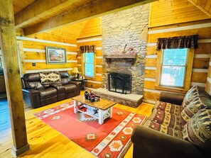 Smart TV, fireplace - Yadkin River Lodge-cozy stay on the bluffs overlooking the Yadkin River. (Boonville)