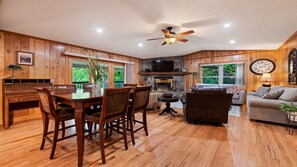 TV connectée, cheminée