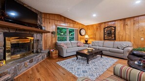 TV connectée, cheminée