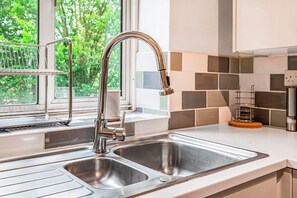 Frigorífic, forn, placa de cuina i rentaplats