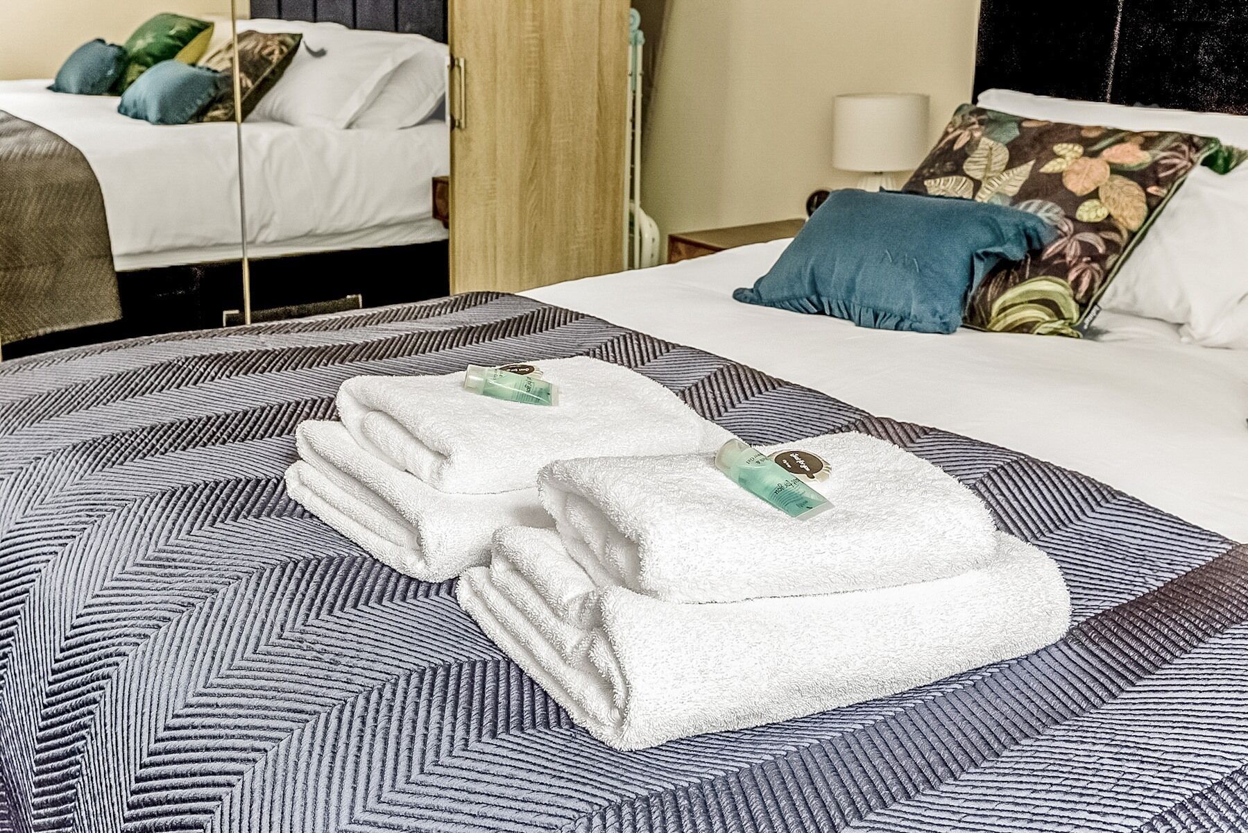 2 bedrooms, iron/ironing board, travel cot, WiFi