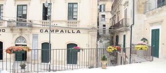 5 Bedroom Private vacation home in Modica