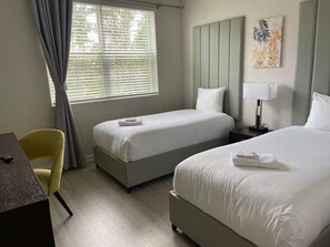 3 bedrooms, desk, iron/ironing board, travel crib