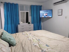 3 chambres, bureau, fer et planche à repasser, Wi-Fi gratuit