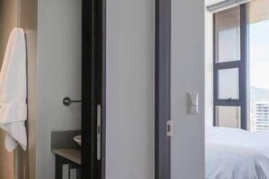 1 bedroom, iron/ironing board, WiFi