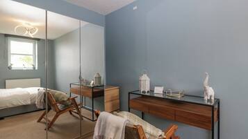 1 chambre, décoration personnalisée, ameublement personnalisé