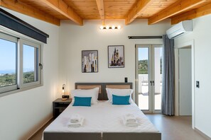 3 bedrooms, iron/ironing board, WiFi, bed sheets - Miroy Sea View Villa (Atsipopoulo)