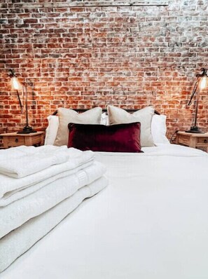 2 Schlafzimmer, Schreibtisch, kostenloses WLAN, Bettwäsche