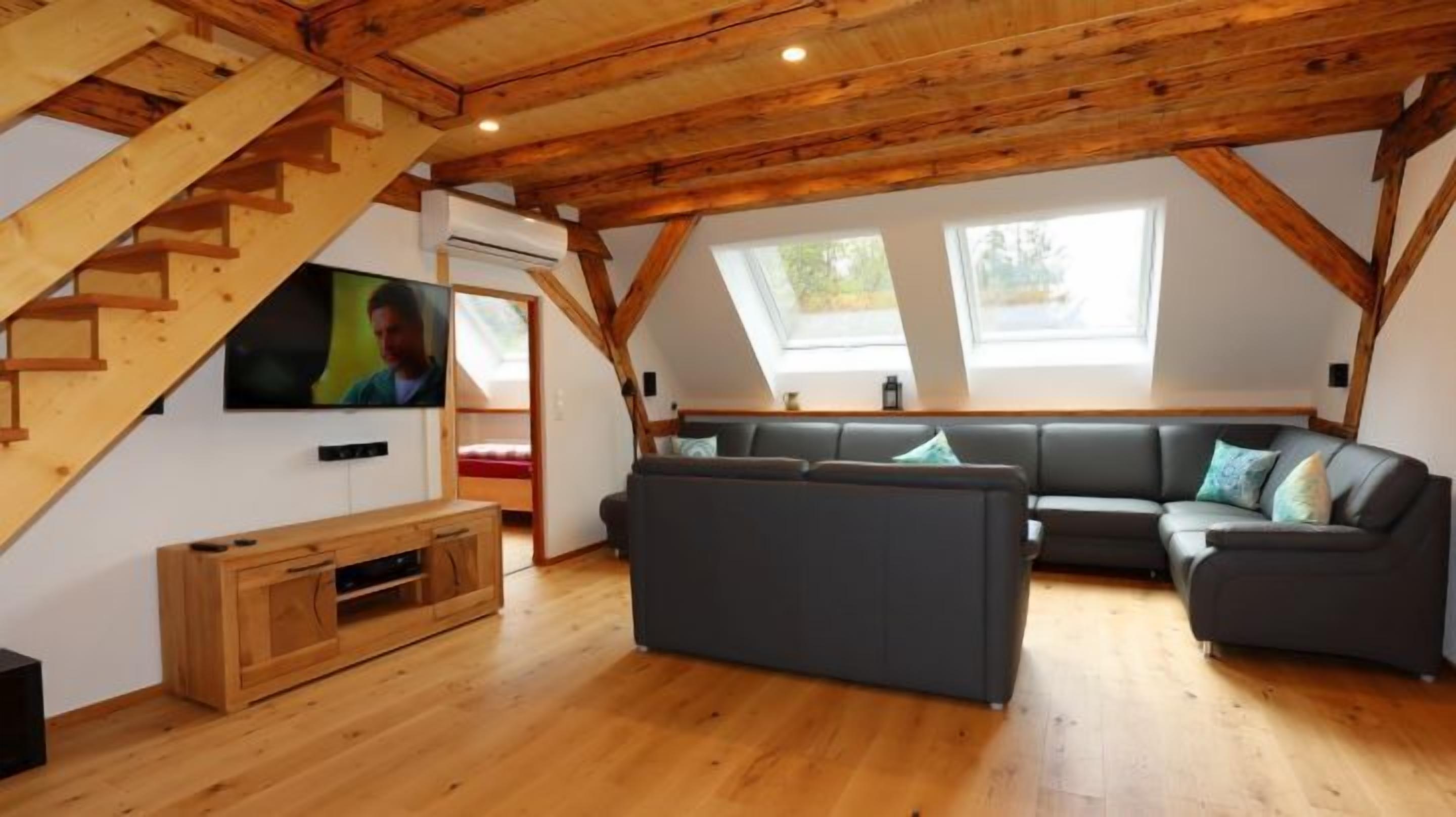 TV connectée, cheminée, jeux vidéo, lecteur de DVD