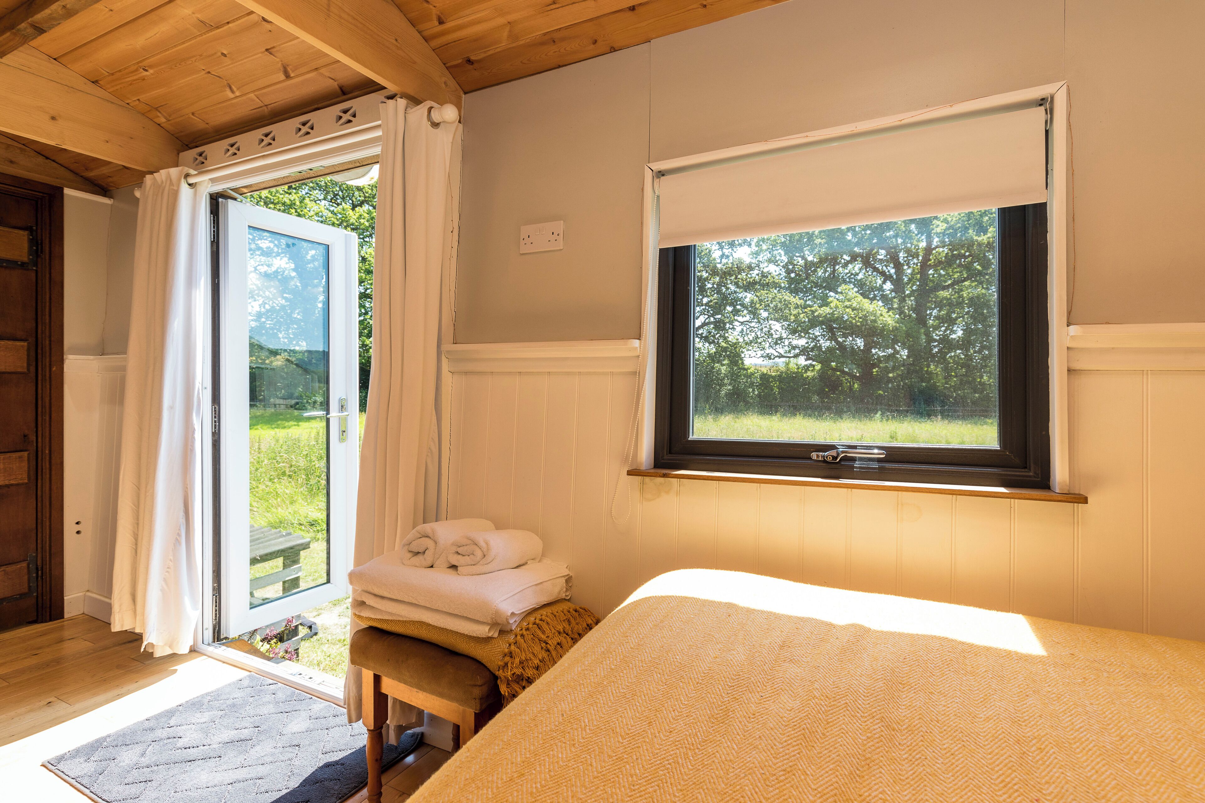 1 habitación y ropa de cama 