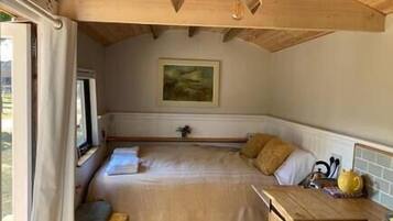 1 dormitorio y ropa de cama