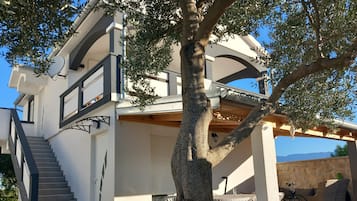 Apartment | Exterior