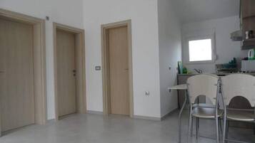 Apartment | Dining