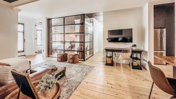 2 dormitorios, escritorio, wifi gratis y ropa de cama