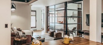 The Merchant Quarters: Contemporary seaside charm