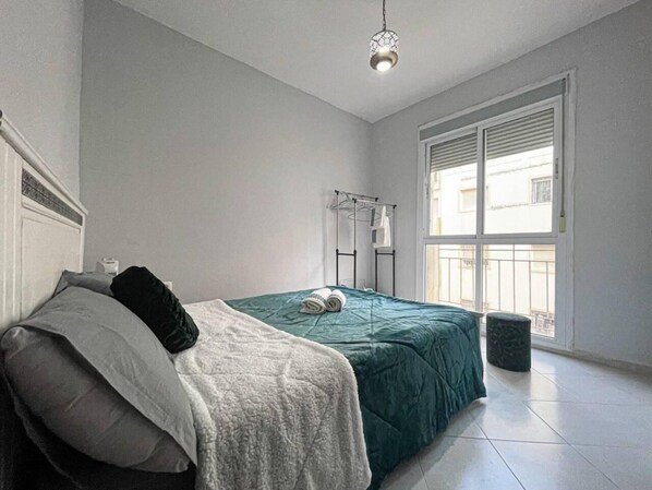 Apartment | 2 bedrooms, free WiFi, bed sheets - 2 Bed Flat - Sleeps 6 - Parking - Wifi (Tangier)