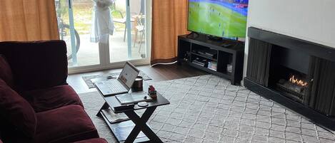 Smart-TV, Videospiele, Computerbildschirme