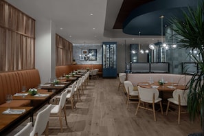 Dinner served  - Hyatt House Lansing University Area (East Lansing)