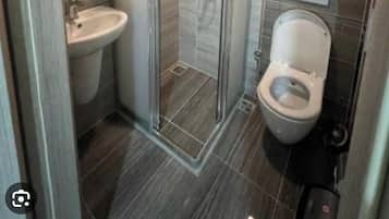 20 habitaciones y wifi gratis