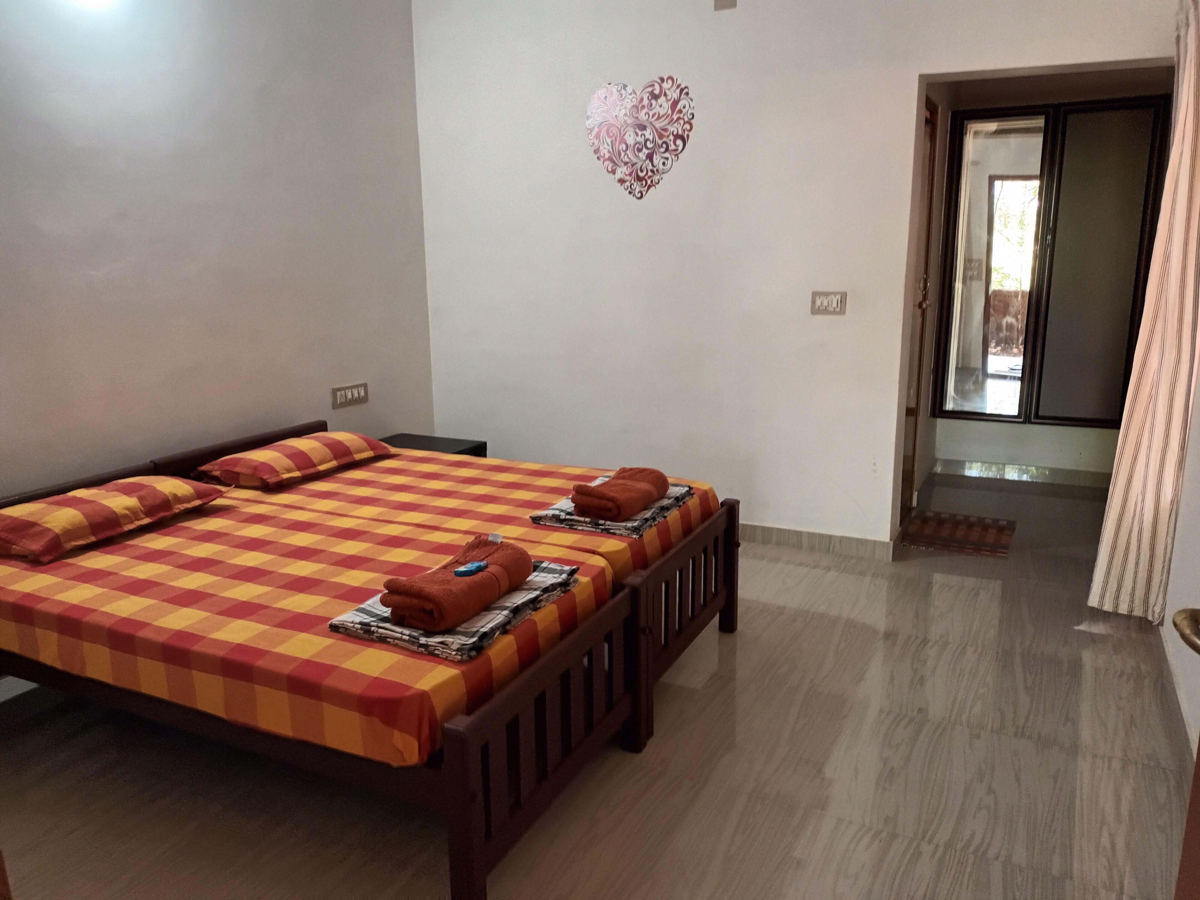 6 chambres, Wi-Fi, draps fournis