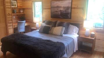 2 camere, una scrivania, lenzuola