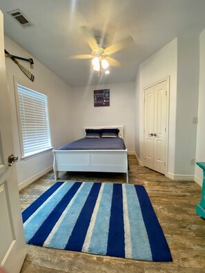 4 Schlafzimmer, kostenloses WLAN, Bettwäsche