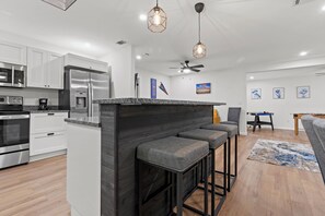 Fridge, microwave, oven, stovetop - Gainesville remodeled home-4 miles from UF campus! (Gainesville)