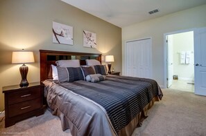 6 habitaciones, tabla de planchar con plancha, wifi y ropa de cama 