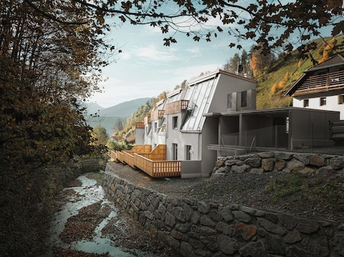 Mondholz - Urban Inn 24-7