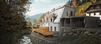 Mondholz - Urban Inn 24-7