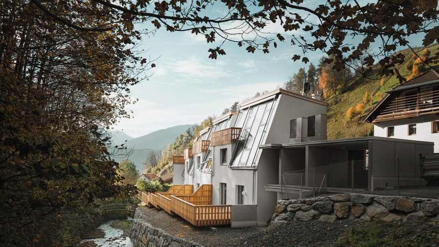 Mondholz - Urban Inn 24-7