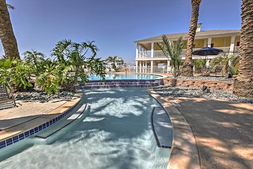 'Seas The Day:' Home w/ Pool Access in Galveston