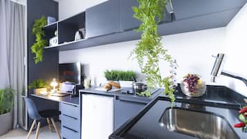 Apartamento | Cozinha privada | Geladeira, micro-ondas